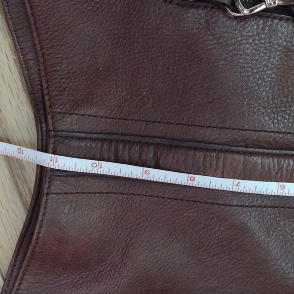 B. Makiwsky Rich Brown Leather Shoulder Bag - Picture 15 of 16
